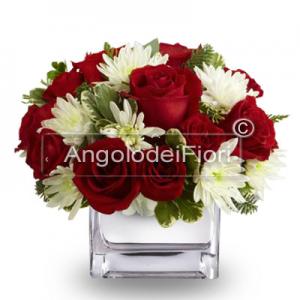  Christmas Arrangement in Glass Vase